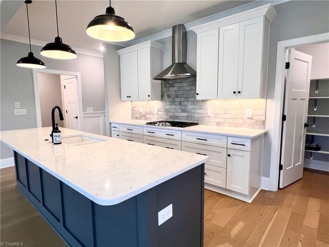 1076 Wood Duck Lane, Winston-salem, NC 27106