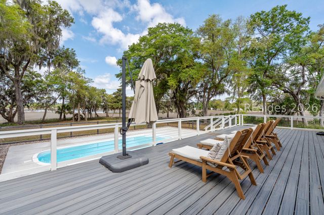 1638 Hampton Dr, Beaufort, SC 29906