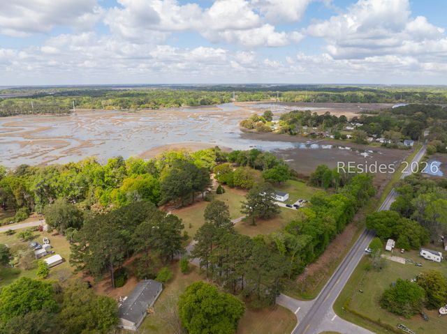 1638 Hampton Dr, Beaufort, SC 29906