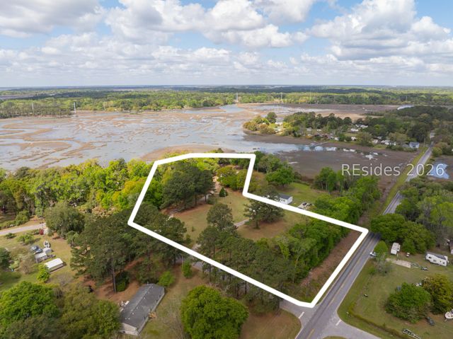 1638 Hampton Dr, Beaufort, SC 29906
