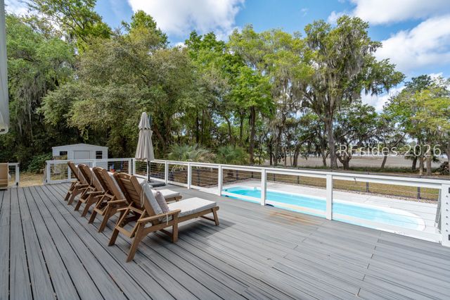 1638 Hampton Dr, Beaufort, SC 29906