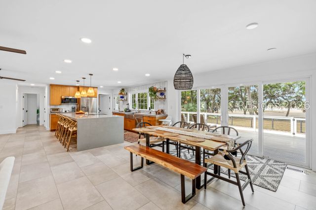 1638 Hampton Dr, Beaufort, SC 29906