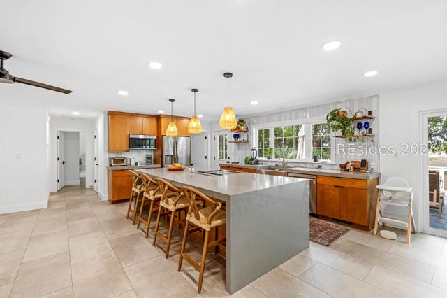 1638 Hampton Dr, Beaufort, SC 29906
