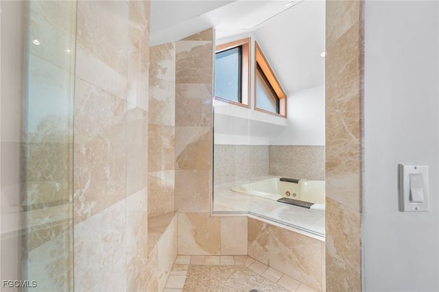 406 Gulf Bend DR, Captiva, FL 33924