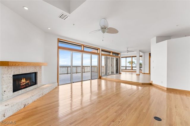 406 Gulf Bend DR, Captiva, FL 33924