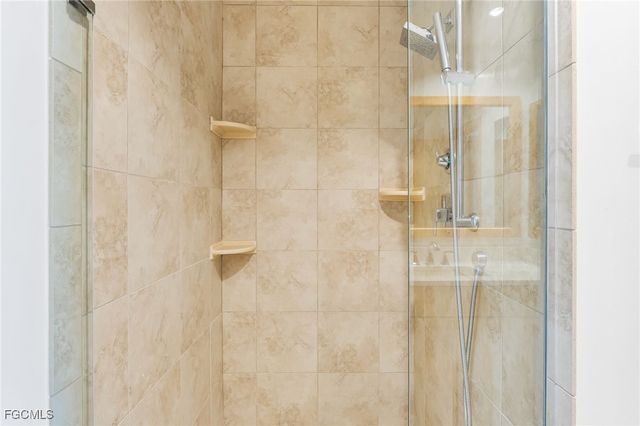 406 Gulf Bend DR, Captiva, FL 33924