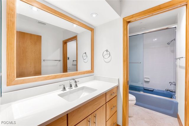 406 Gulf Bend DR, Captiva, FL 33924