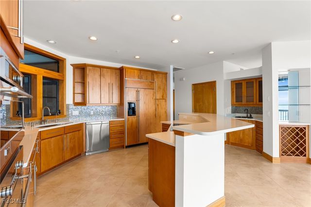 406 Gulf Bend DR, Captiva, FL 33924