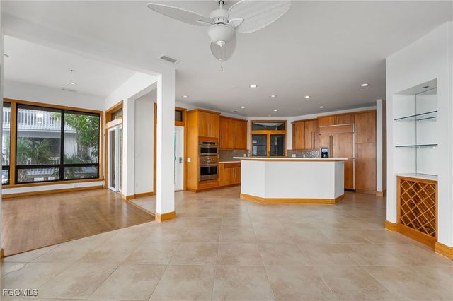 406 Gulf Bend DR, Captiva, FL 33924