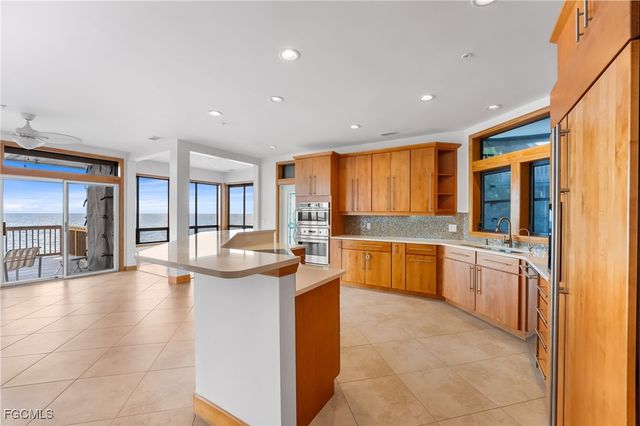 406 Gulf Bend DR, Captiva, FL 33924