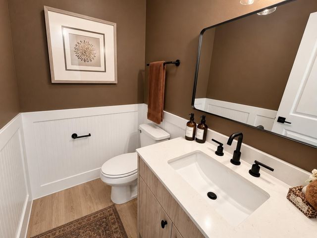 511 Hillwood Heights Drive, Houston, TX 77091