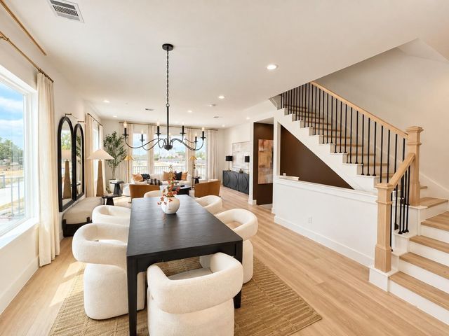 511 Hillwood Heights Drive, Houston, TX 77091