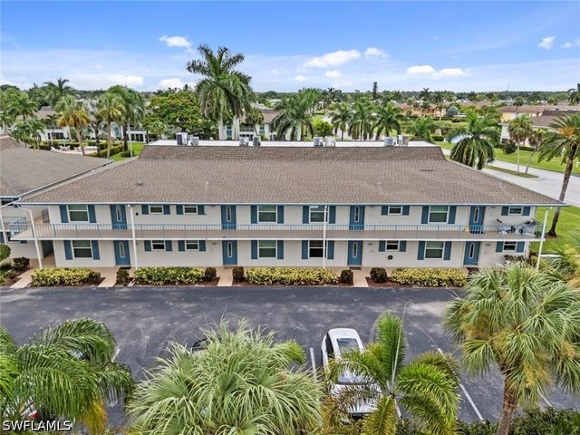 325 Charlemagne BLVD A101, Naples, FL 34112
