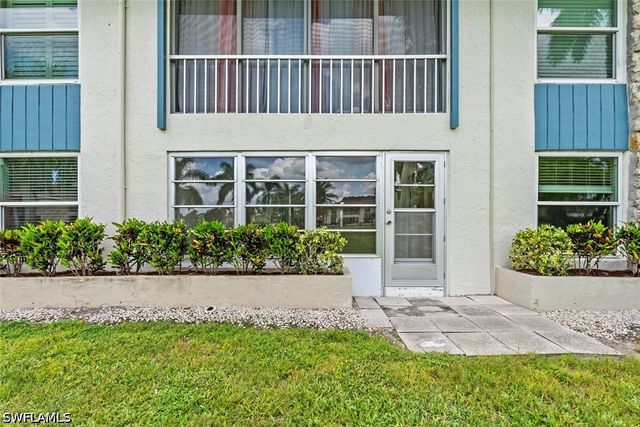 325 Charlemagne BLVD A101, Naples, FL 34112