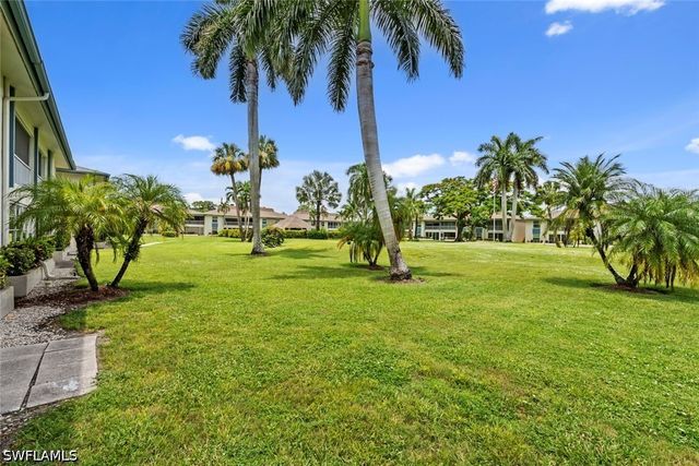 325 Charlemagne BLVD A101, Naples, FL 34112