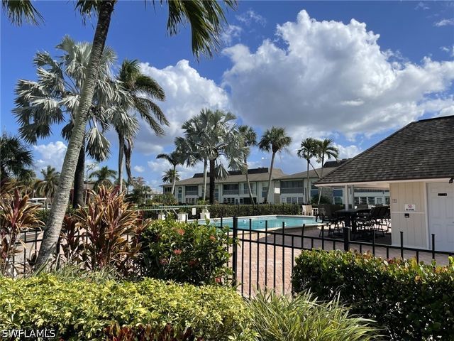 325 Charlemagne BLVD A101, Naples, FL 34112