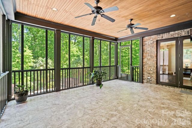 733 Fawns Glen Place, Clover, SC 29710