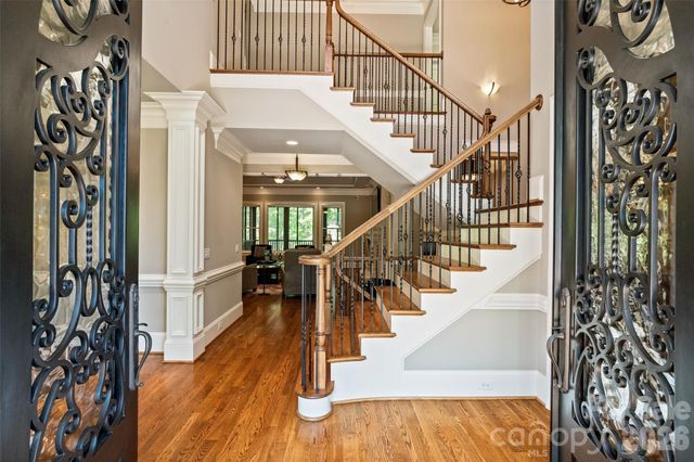 733 Fawns Glen Place, Clover, SC 29710