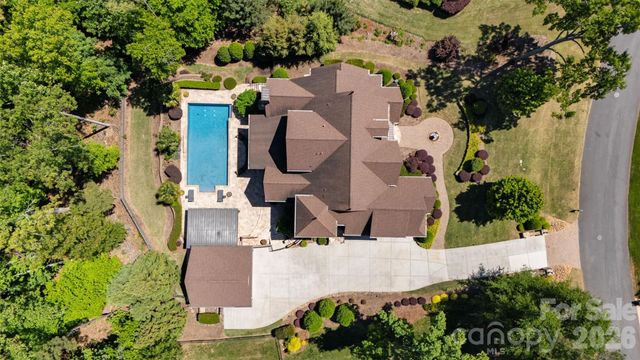 733 Fawns Glen Place, Clover, SC 29710