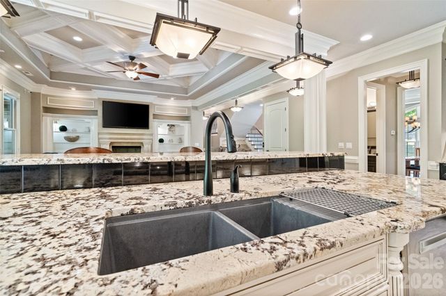 733 Fawns Glen Place, Clover, SC 29710