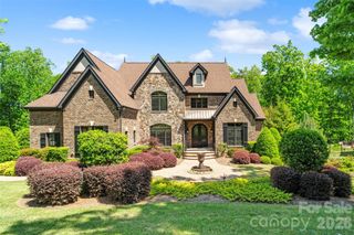 733 Fawns Glen Place, Clover, SC 29710