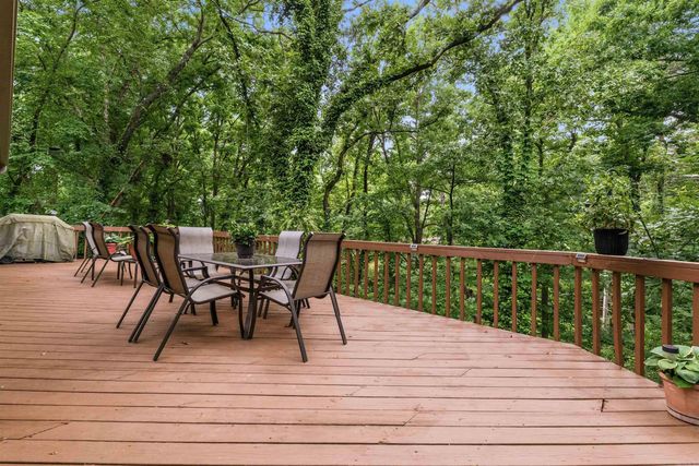 9 E Lake Drive, North Little Rock, AR 72116