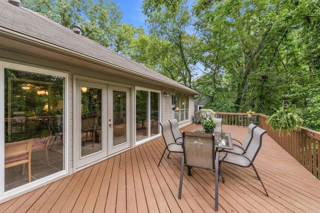 9 E Lake Drive, North Little Rock, AR 72116