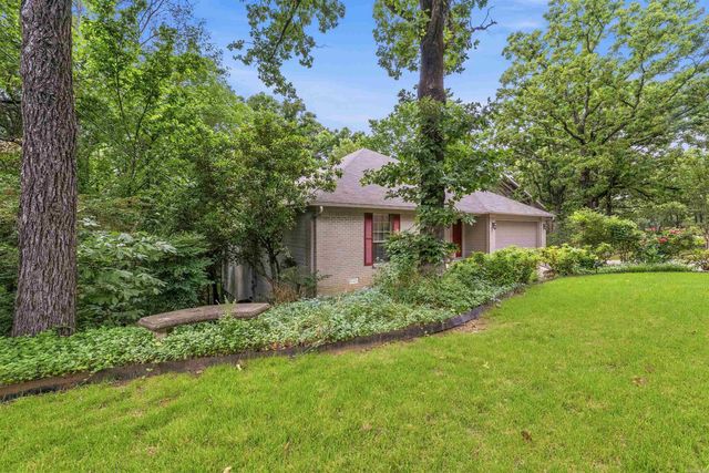 9 E Lake Drive, North Little Rock, AR 72116