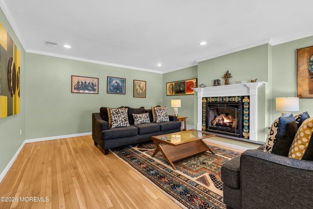 7 Friar Lane, Manalapan, NJ 07726