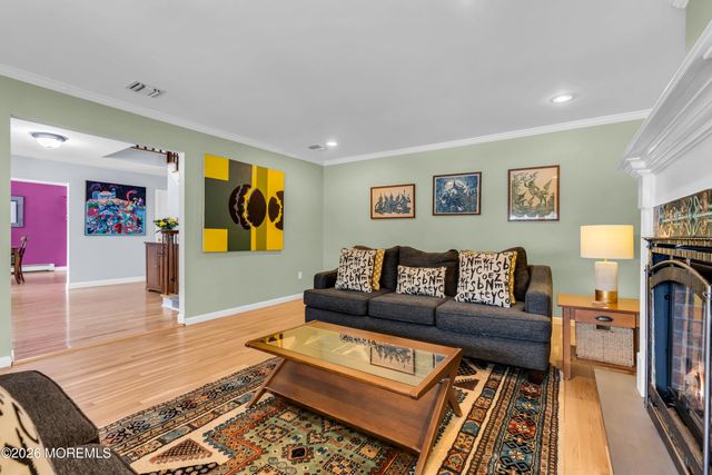 7 Friar Lane, Manalapan, NJ 07726