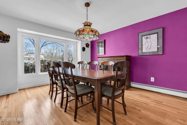 7 Friar Lane, Manalapan, NJ 07726