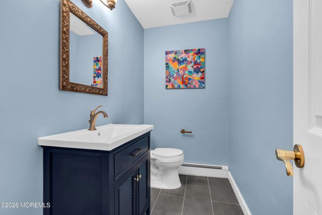 7 Friar Lane, Manalapan, NJ 07726