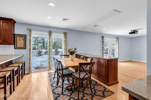 7 Friar Lane, Manalapan, NJ 07726