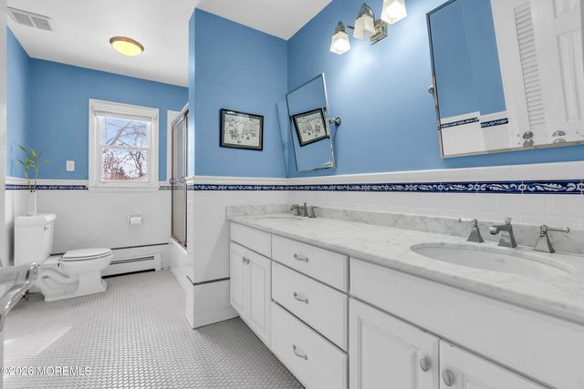 7 Friar Lane, Manalapan, NJ 07726