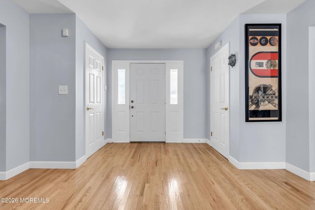 7 Friar Lane, Manalapan, NJ 07726