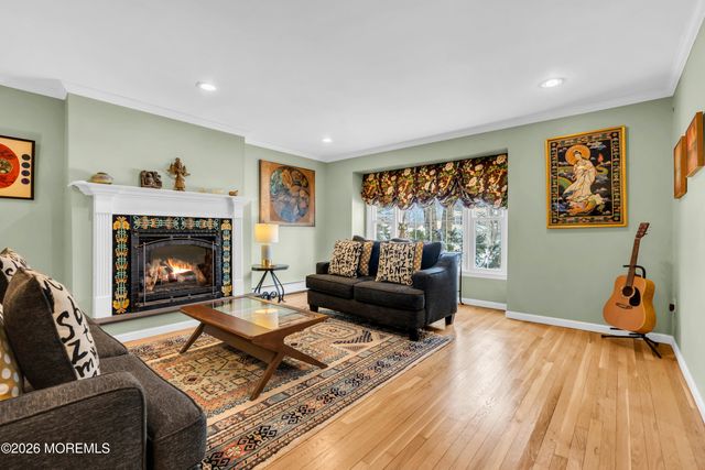 7 Friar Lane, Manalapan, NJ 07726