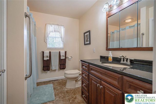 5154 Shawnee Boulevard, North Whitehall Twp, PA 18078