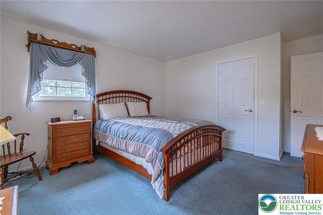 5154 Shawnee Boulevard, North Whitehall Twp, PA 18078