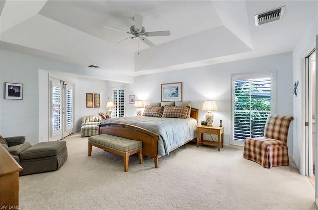 717 Pine Creek LN, Naples, FL 34108