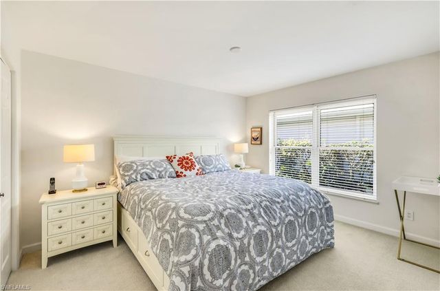 717 Pine Creek LN, Naples, FL 34108