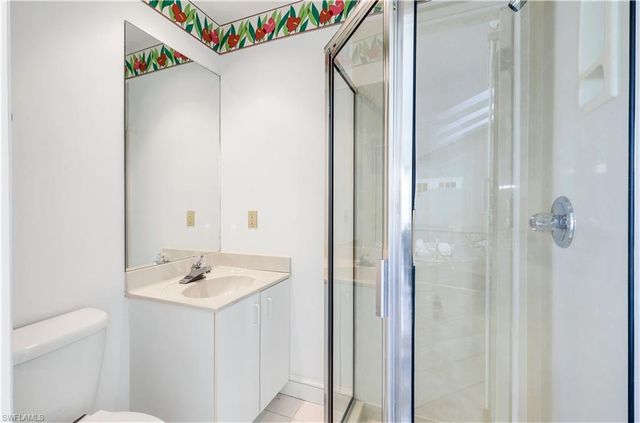 717 Pine Creek LN, Naples, FL 34108