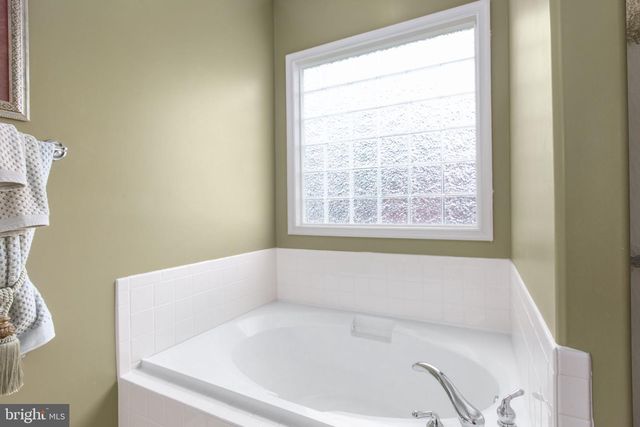 11315 MANSFIELD CLUB DR, Fredericksburg, VA 22408