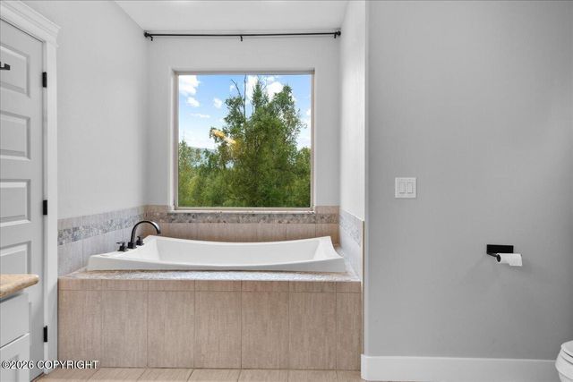 521 E Lochcarron Drive, Wasilla, AK 99654
