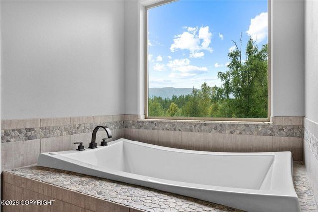521 E Lochcarron Drive, Wasilla, AK 99654
