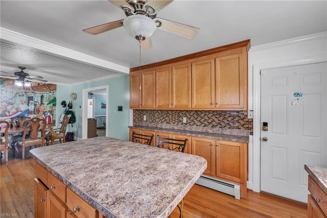 409 Shoreline DR, Hampton, VA 23669