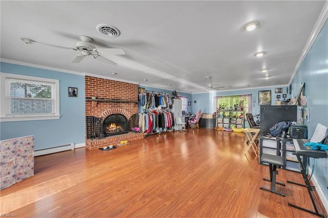 409 Shoreline DR, Hampton, VA 23669