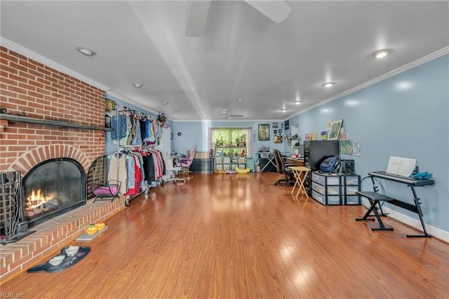 409 Shoreline DR, Hampton, VA 23669