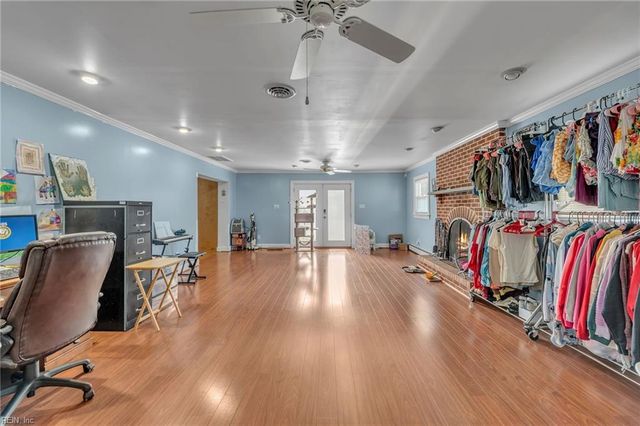 409 Shoreline DR, Hampton, VA 23669