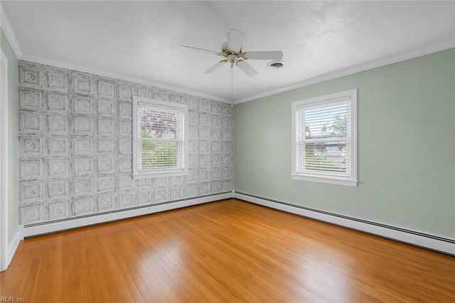 409 Shoreline DR, Hampton, VA 23669