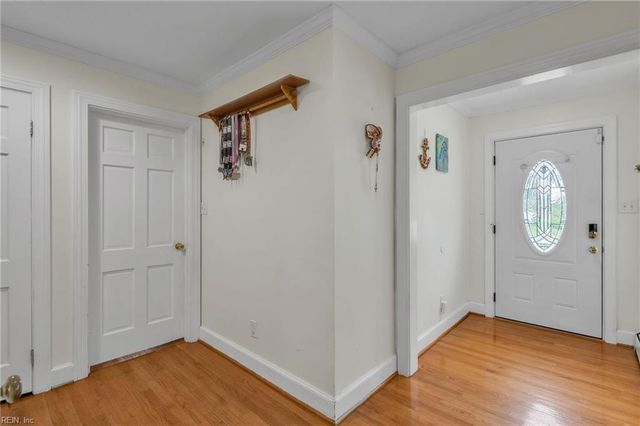409 Shoreline DR, Hampton, VA 23669